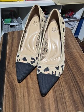 Cozy Island Pointed Toe Leopard Knit Comfy Pumps Beige/Black Heeled Size 6.5